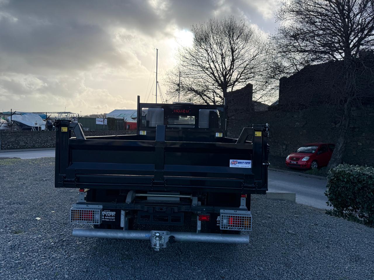 
								Isuzu N75.190 (M) SWB Euro 6 steel floor tipper full									