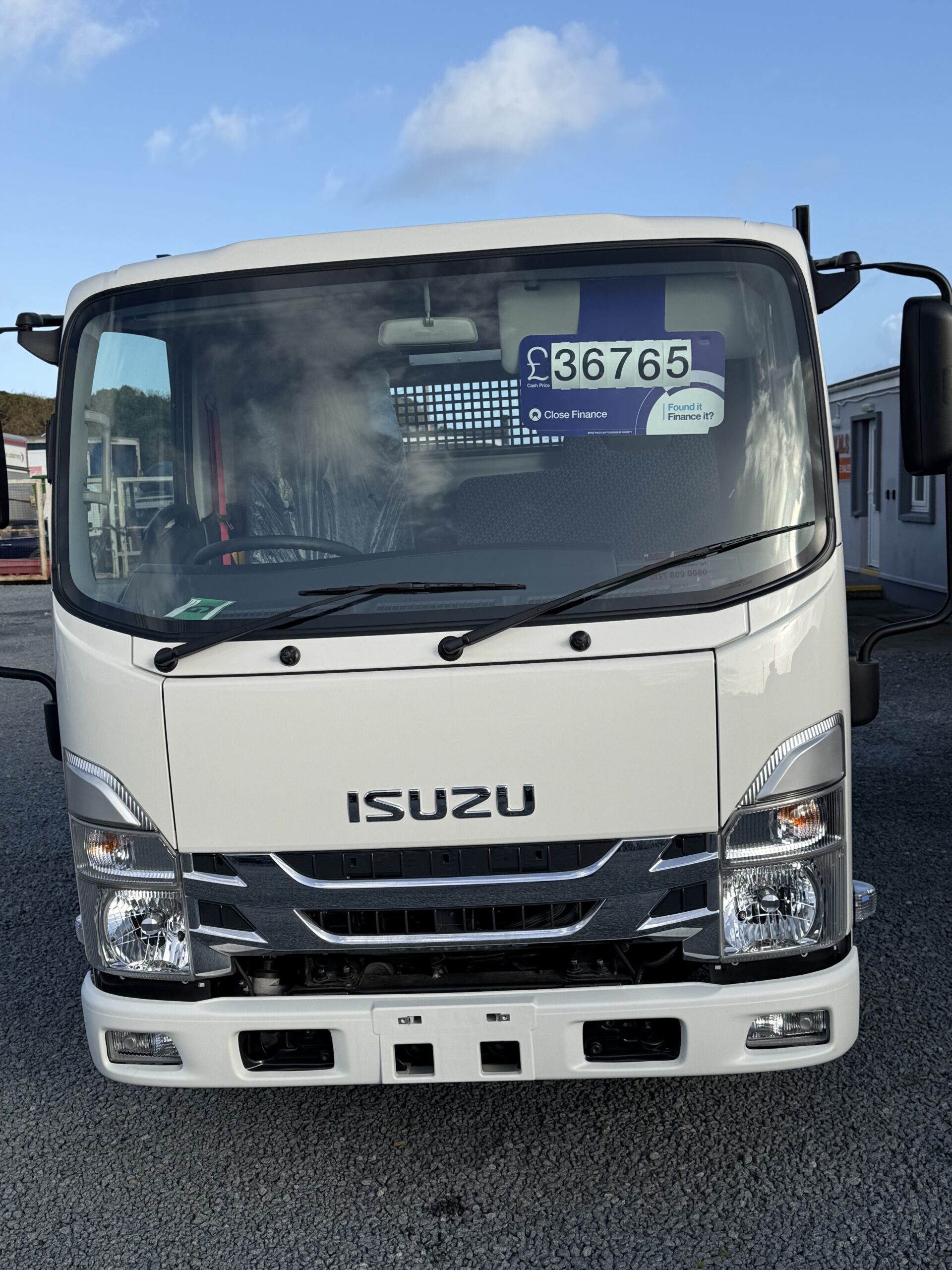 
								Isuzu N35.125 (T) SWB Euro 6 steel floor tipper full									