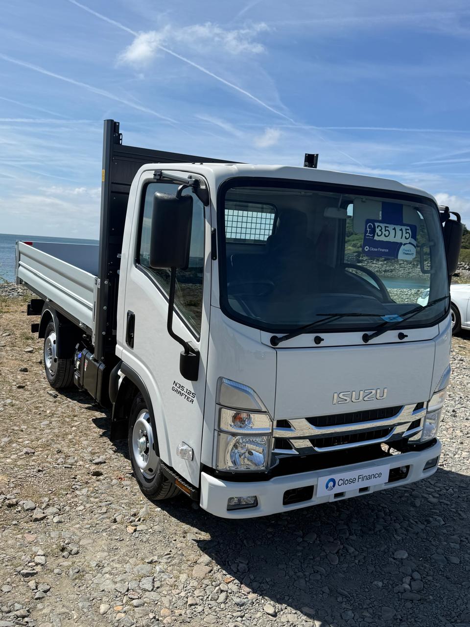 
								Isuzu N35.125 (S) SWB Euro 6 aluminium tipper full									